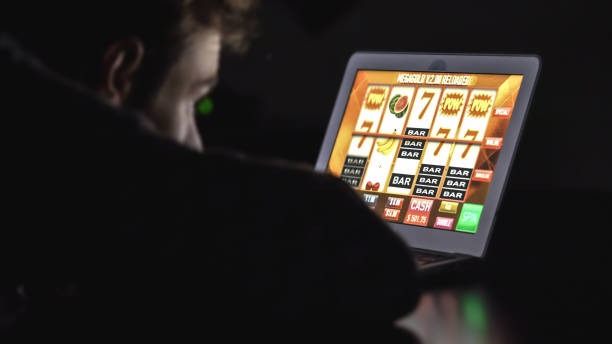 pilar live blackjack table streaming on mobile phone with low-latency video feed
